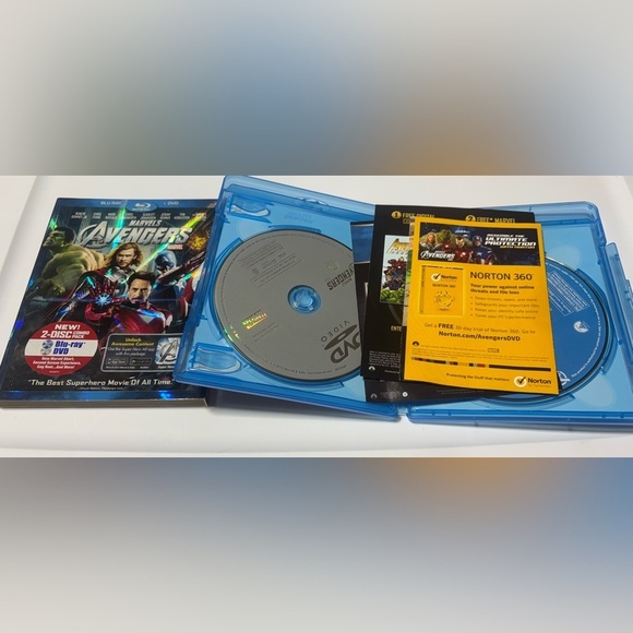"The Avengers” Blu-ray and DVD combo pack of the 2012 Marvel movie - Picture 3 of 3